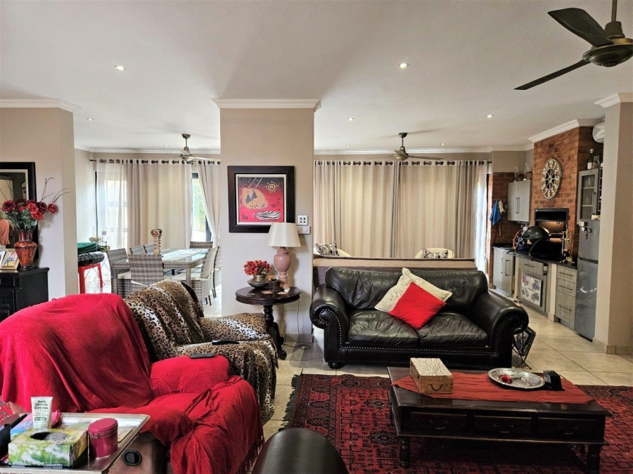 4 Bedroom Property for Sale in Melodie North West